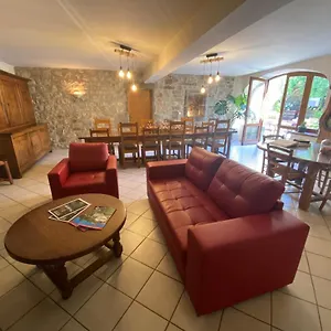 https://chambres-dhotes-les-clapas.hotels-rhonealpes.com
